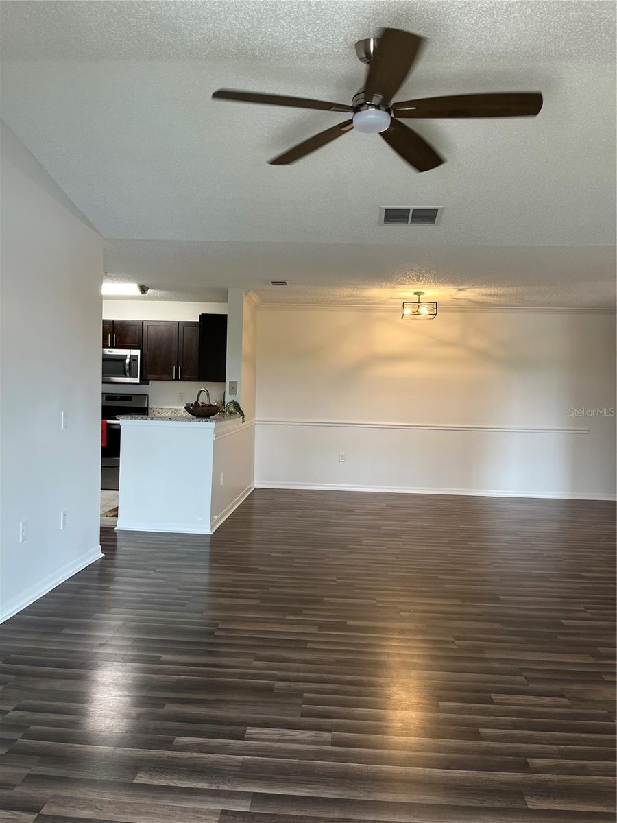 VILLAS AT LAKESIDE CONDO - Residential