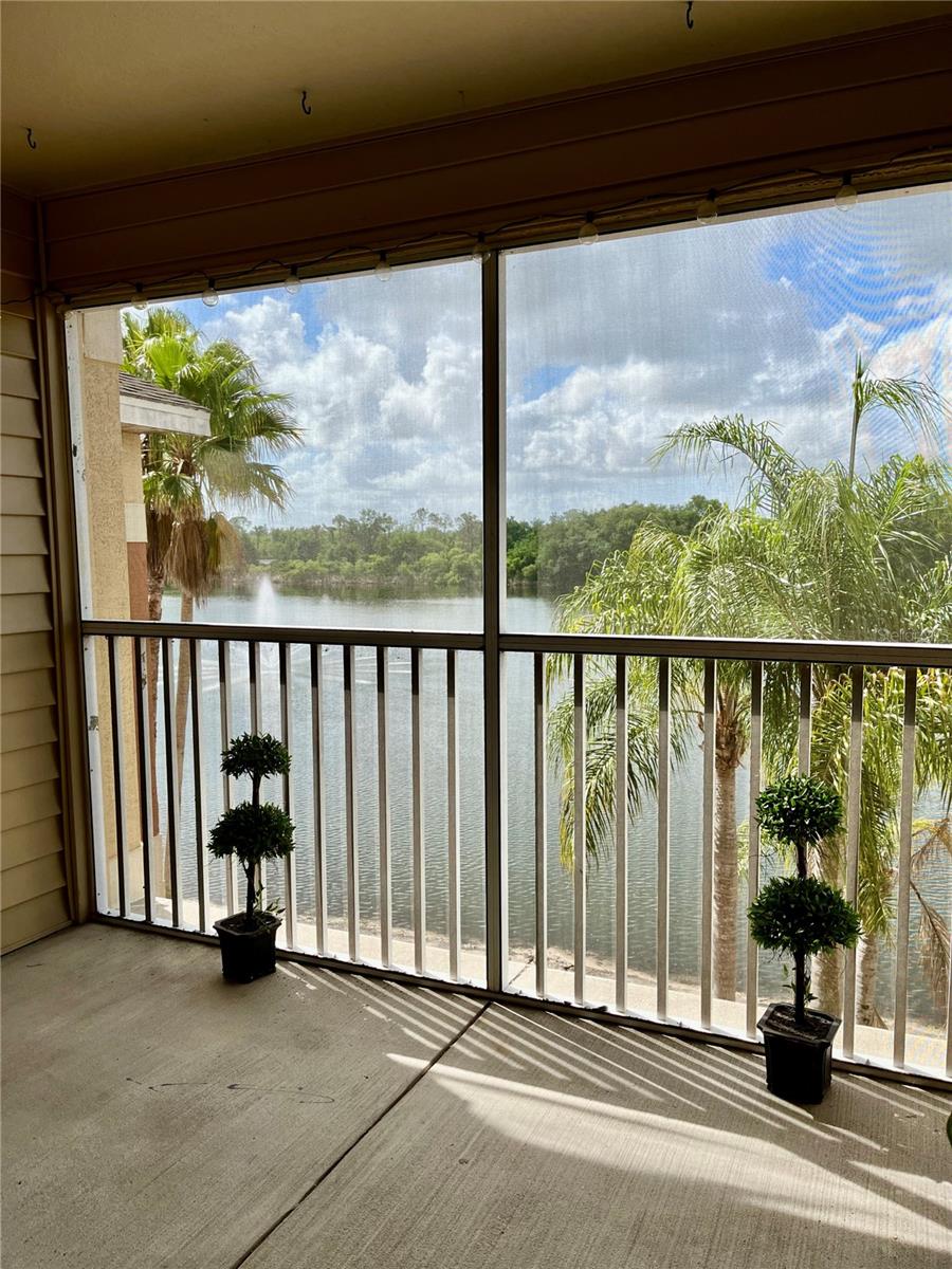 VILLAS AT LAKESIDE CONDO - Residential