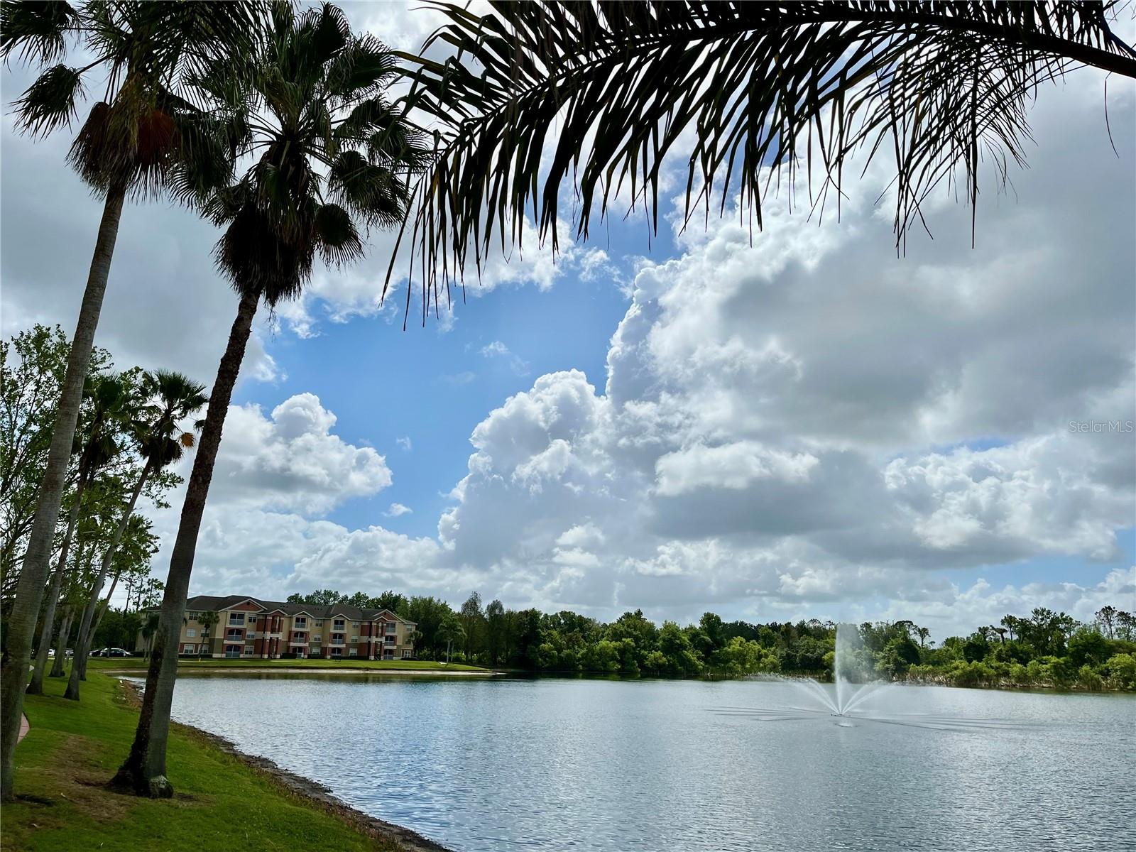 VILLAS AT LAKESIDE CONDO - Residential