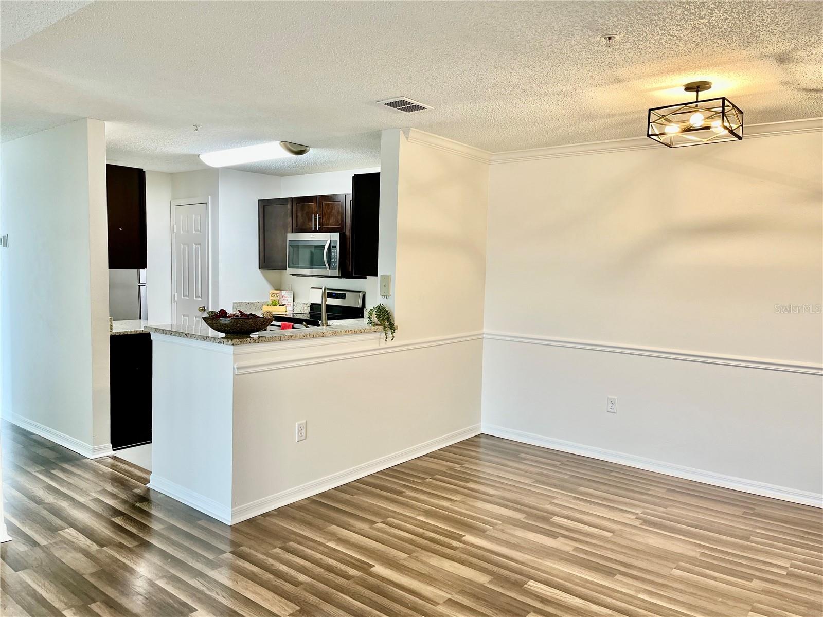 VILLAS AT LAKESIDE CONDO - Residential