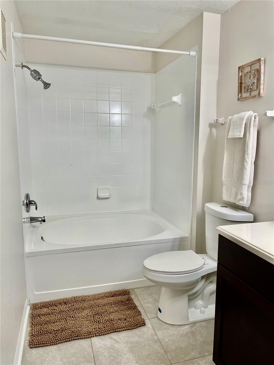 VILLAS AT LAKESIDE CONDO - Residential