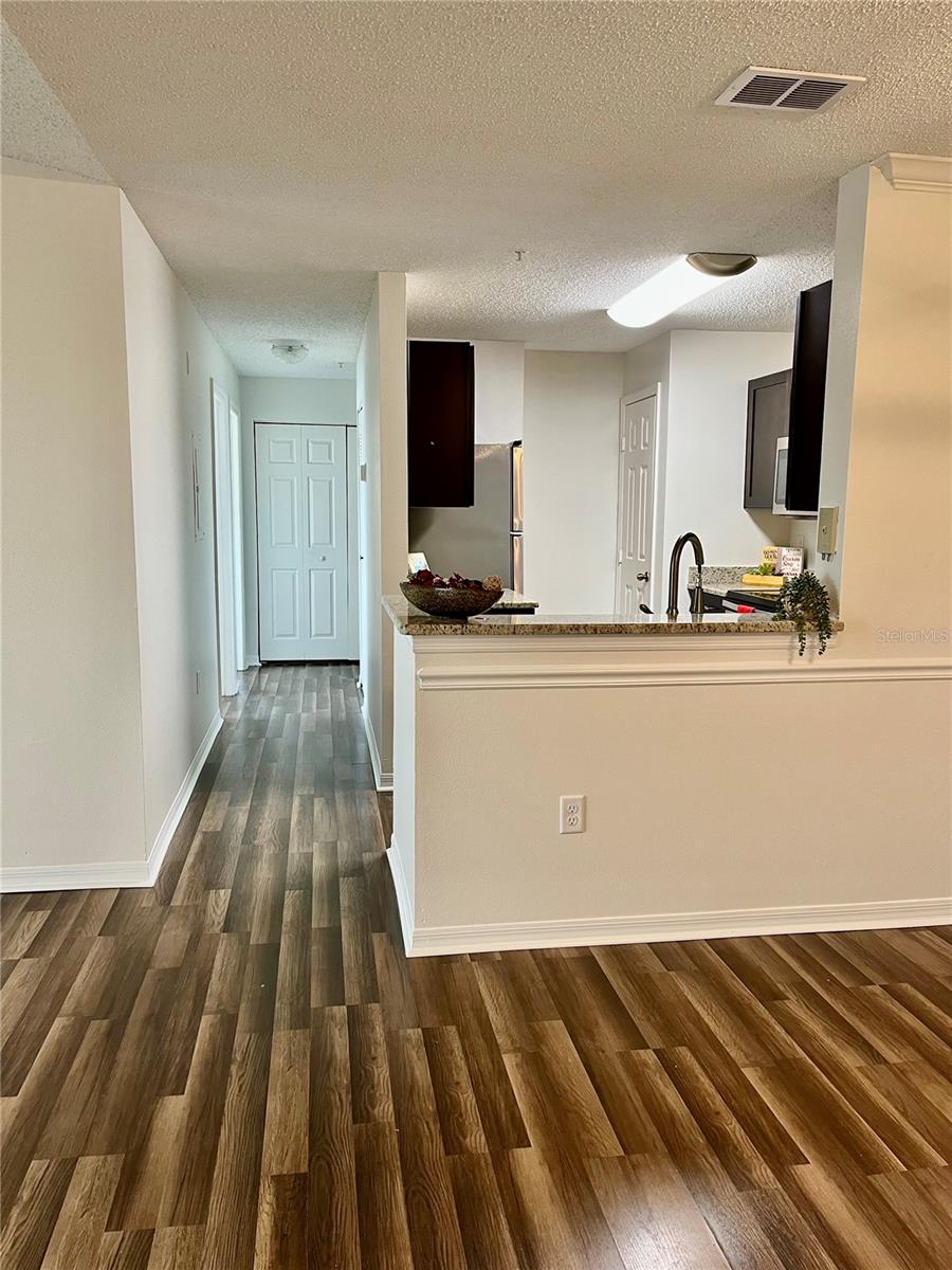 VILLAS AT LAKESIDE CONDO - Residential