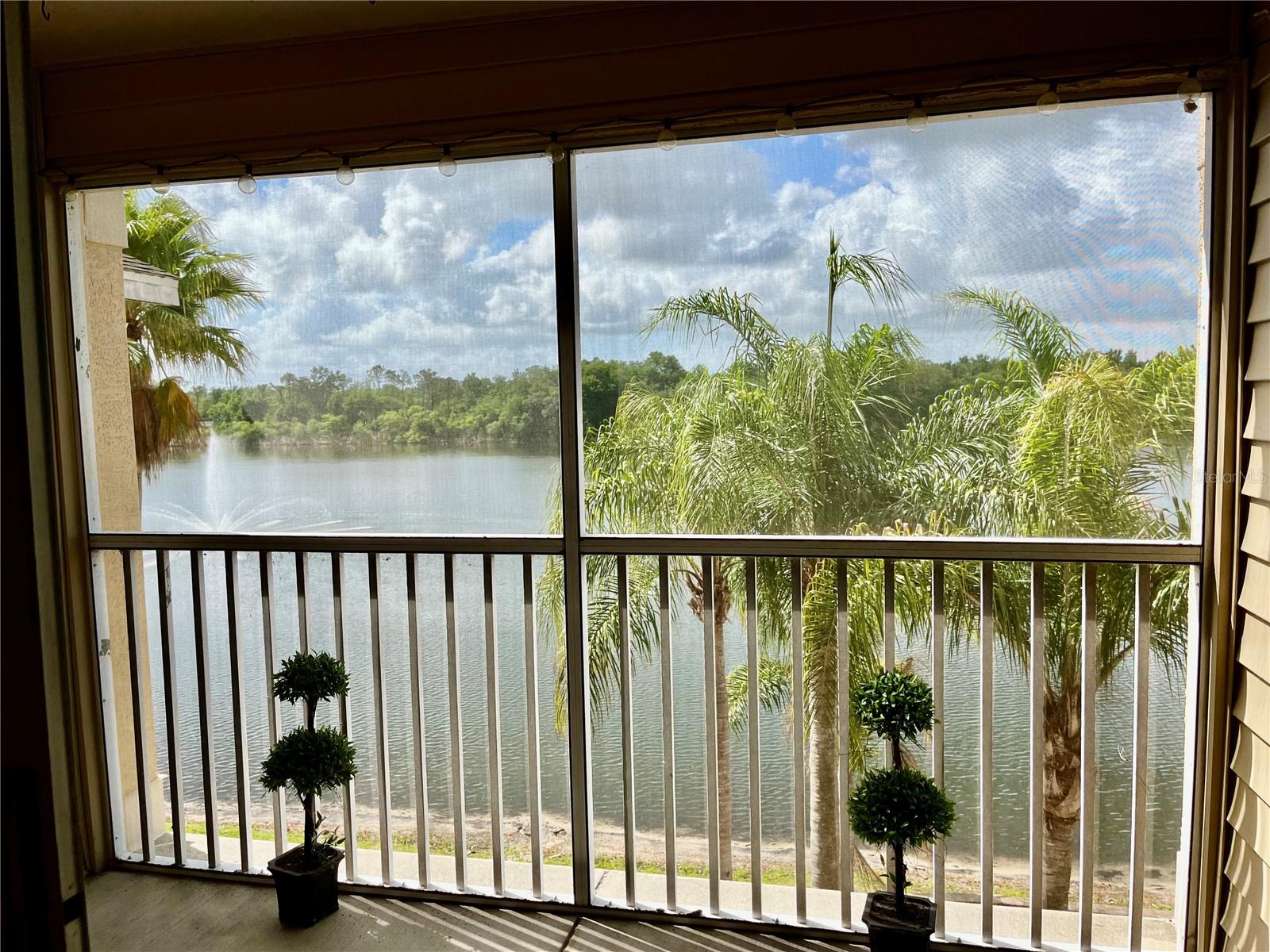 VILLAS AT LAKESIDE CONDO - Residential