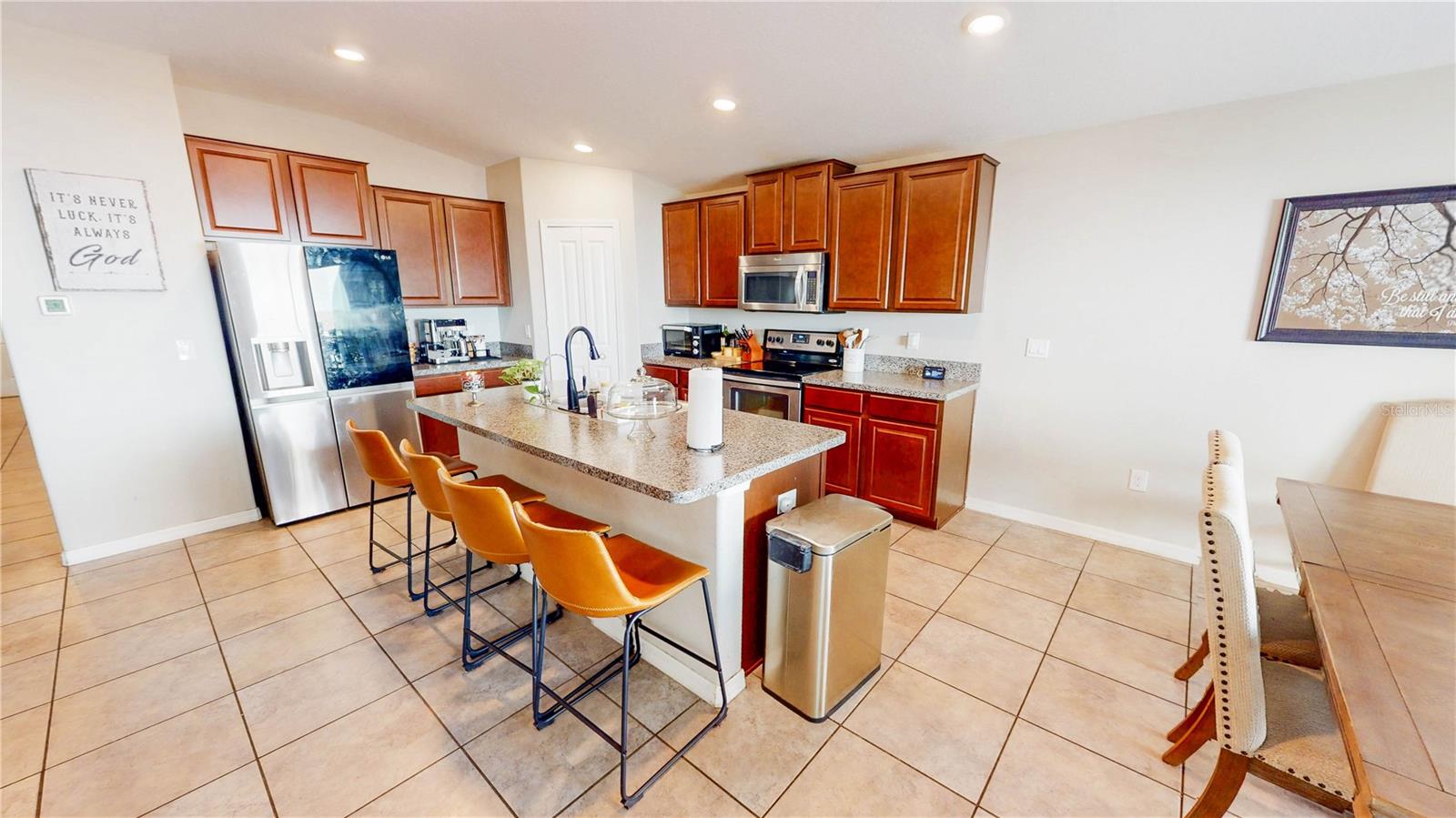 AYERSWORTH GLEN PH 38 - Residential