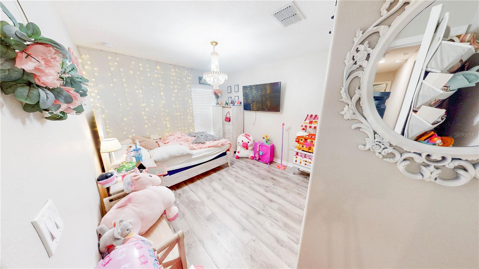 AYERSWORTH GLEN PH 38 - Residential