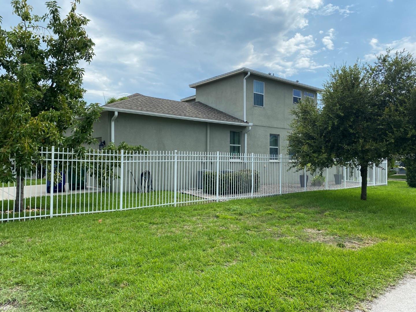809 N OREGON AVENUE