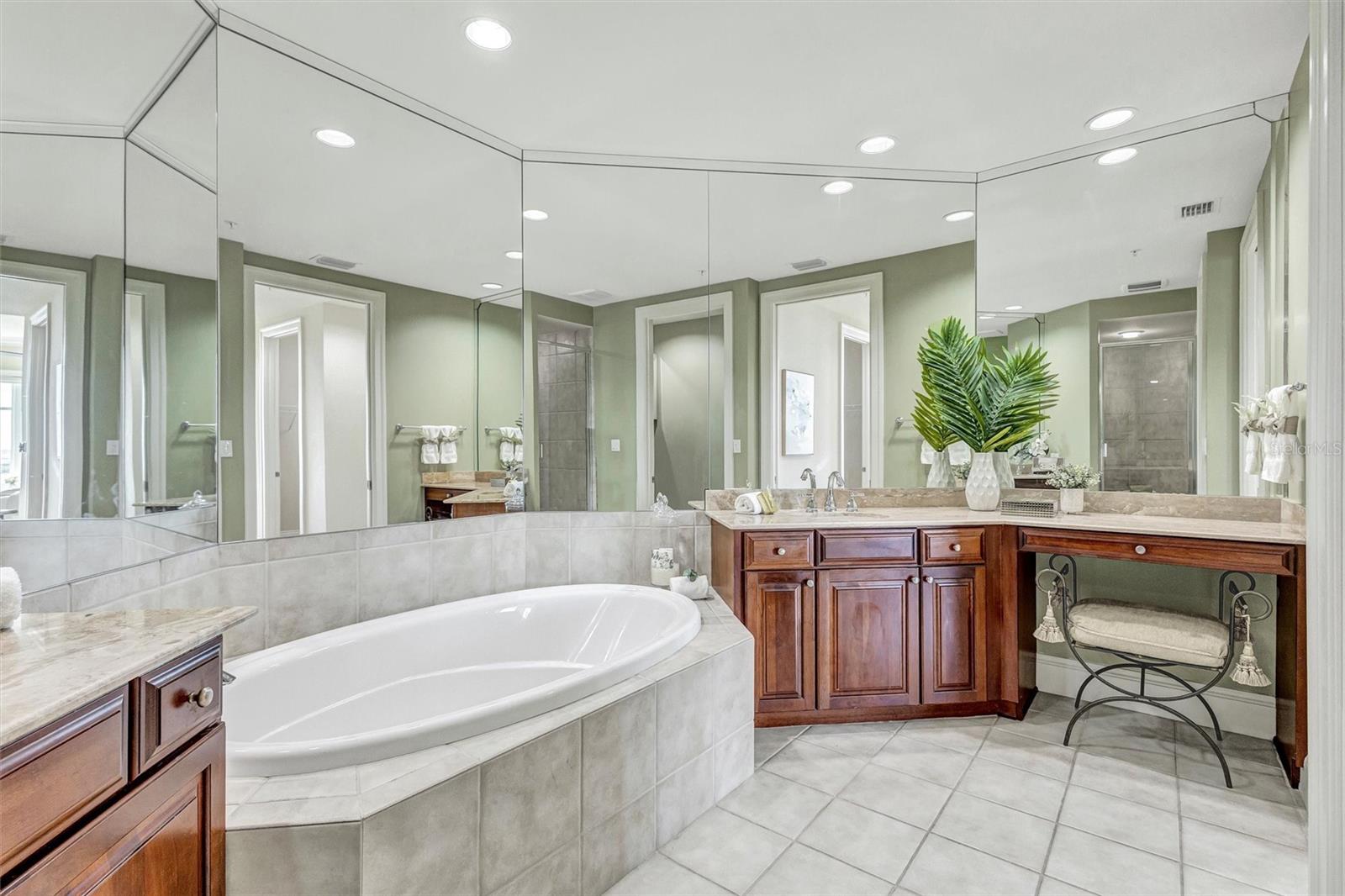 BEL MARE PH II - Residential