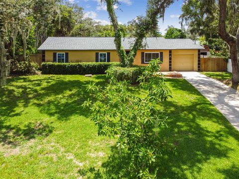 A home in RIVERVIEW