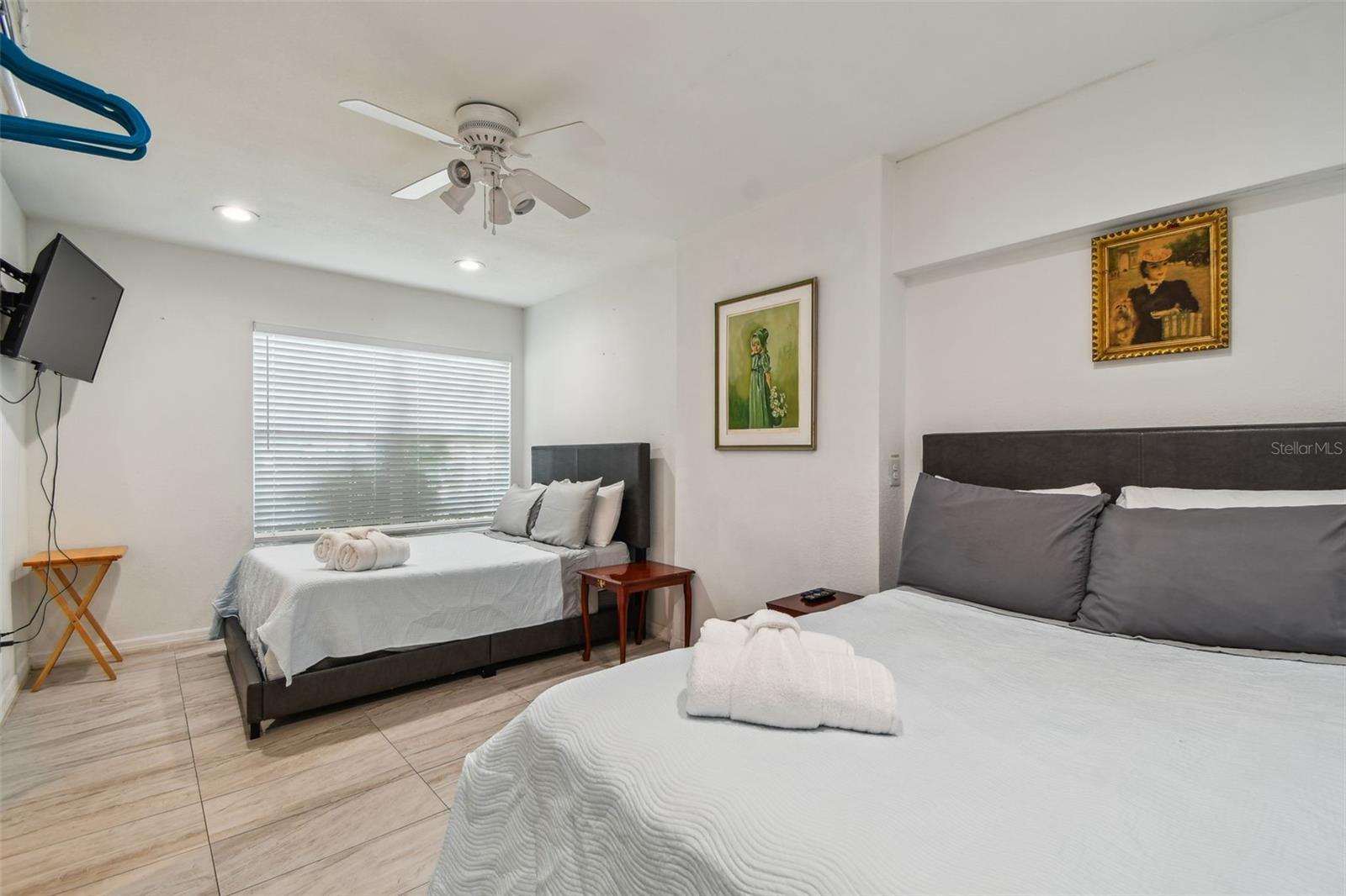 LAKEVIEW HEIGHTS - Residential