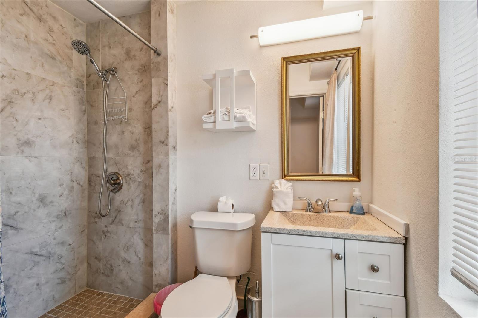LAKEVIEW HEIGHTS - Residential