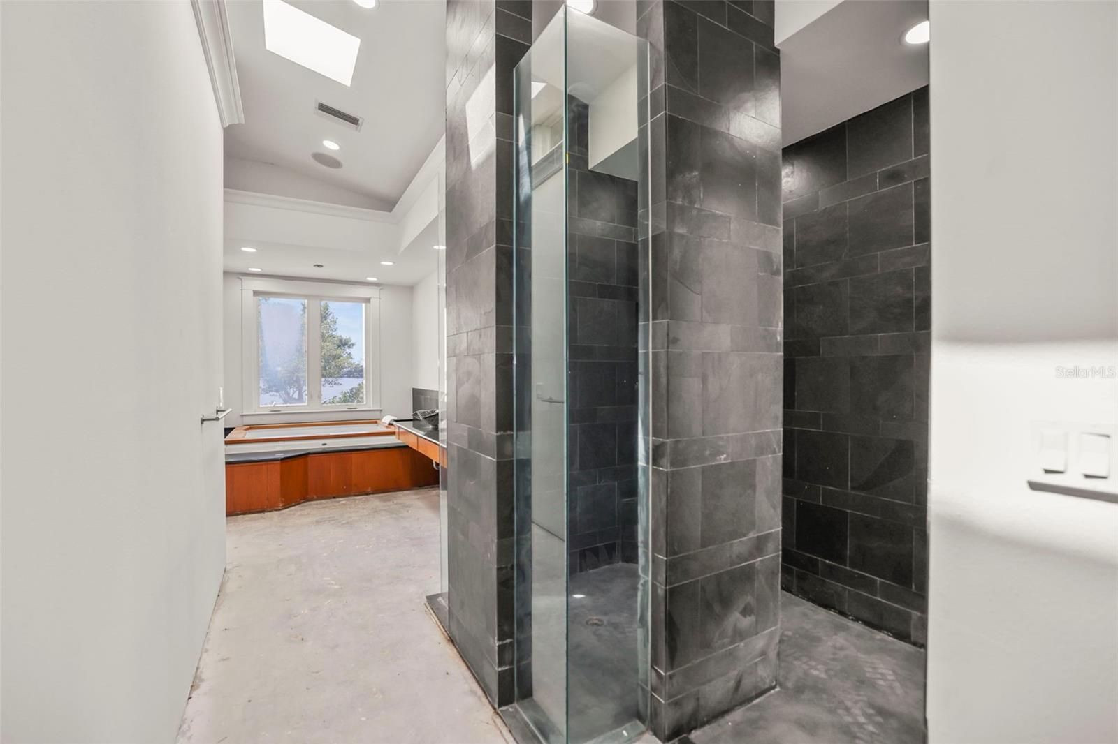 TAMPA & TARPON SPGS LAND CO - Residential