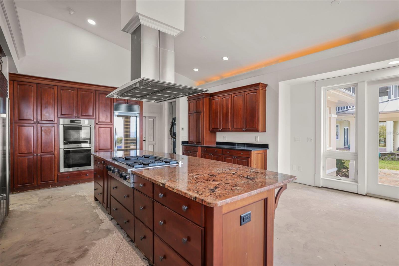 TAMPA & TARPON SPGS LAND CO - Residential