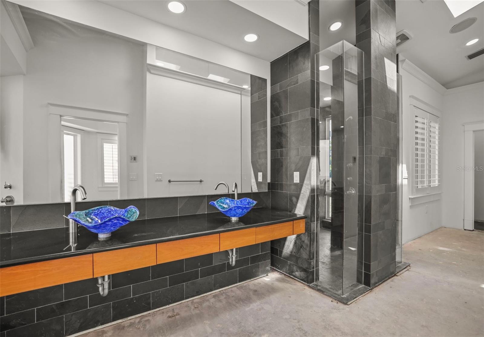 TAMPA & TARPON SPGS LAND CO - Residential