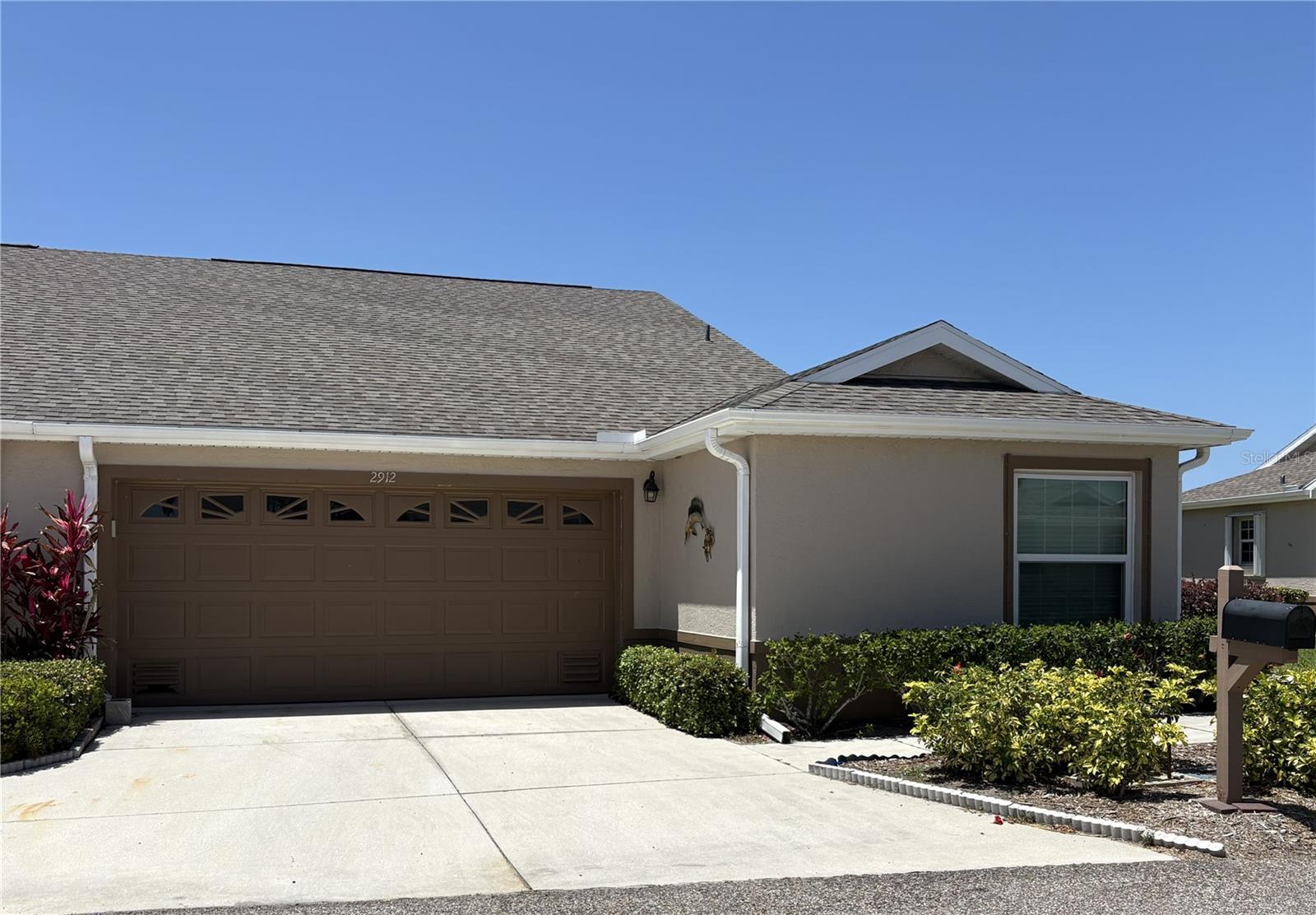 CAPTAINS COURT - Residential