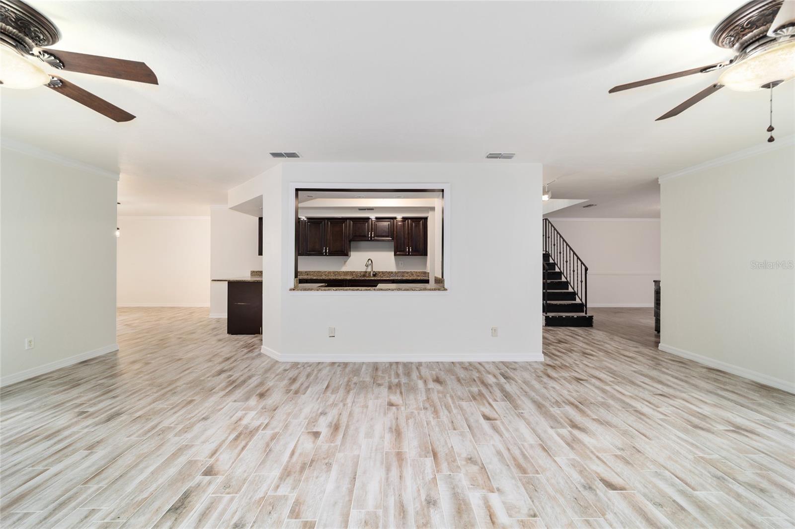 FOUNTAINEBLEAU ROYALE UNS 03 & - Residential