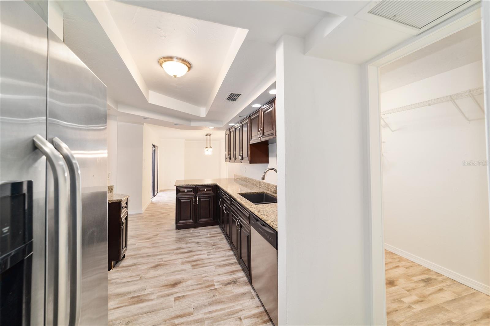 FOUNTAINEBLEAU ROYALE UNS 03 & - Residential