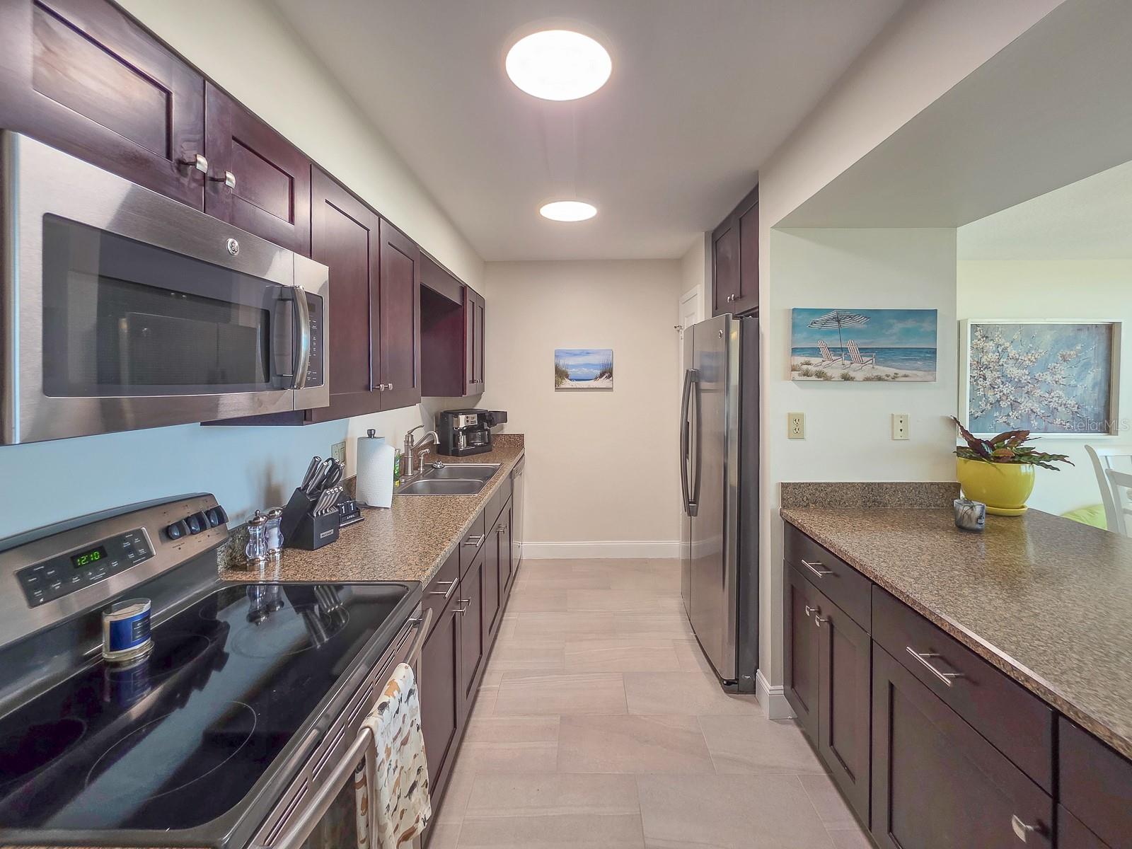 ALIKI GOLD COAST CONDO 01 - Residential