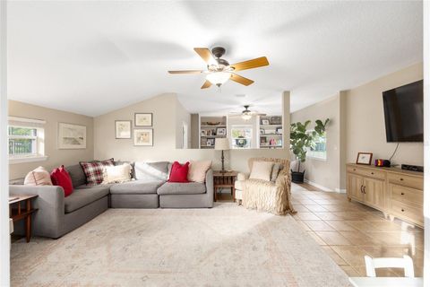 Tiny photo for 1006 SE 10th Street, Ocala, FL 34471 (MLS # OM715308)