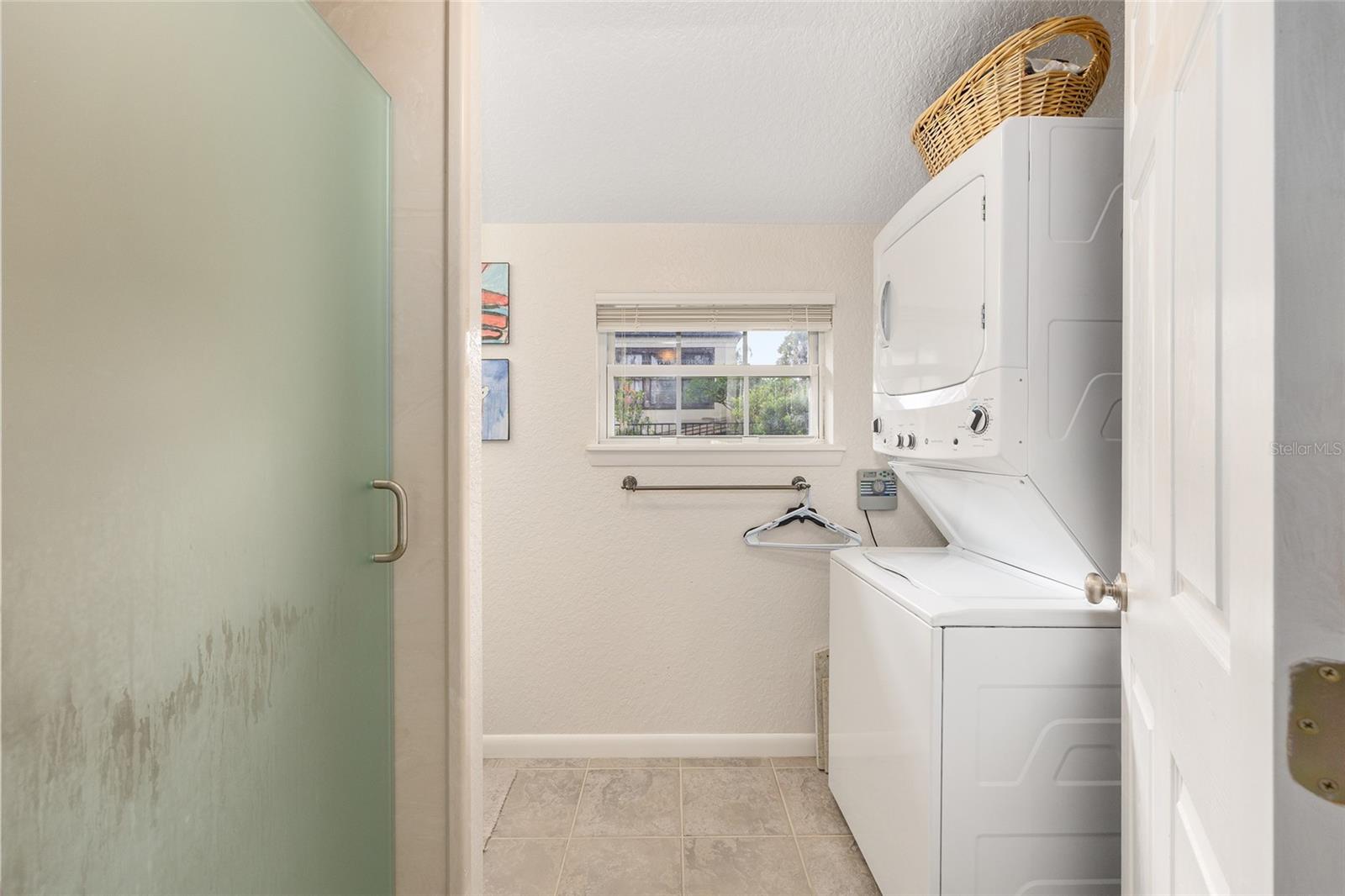 IDYLWEIR PARK - Residential