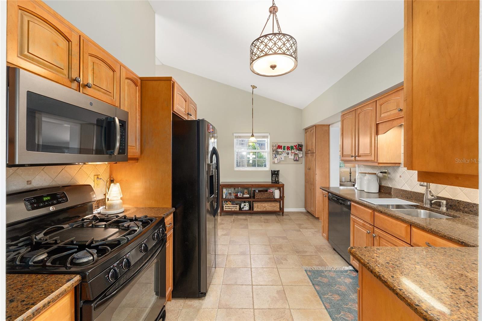 IDYLWEIR PARK - Residential