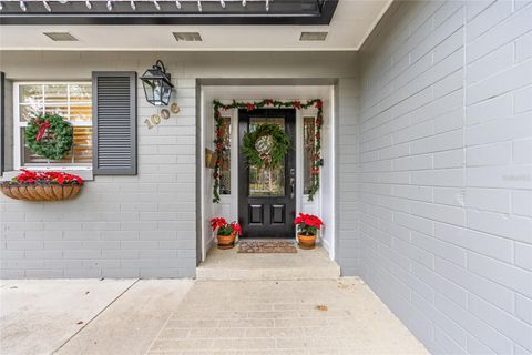 Tiny photo for 1006 SE 10th Street, Ocala, FL 34471 (MLS # OM715308)