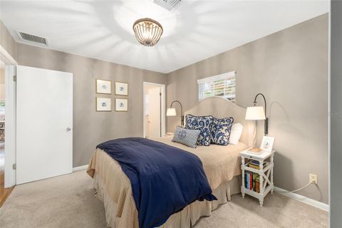 Tiny photo for 1006 SE 10th Street, Ocala, FL 34471 (MLS # OM715308)