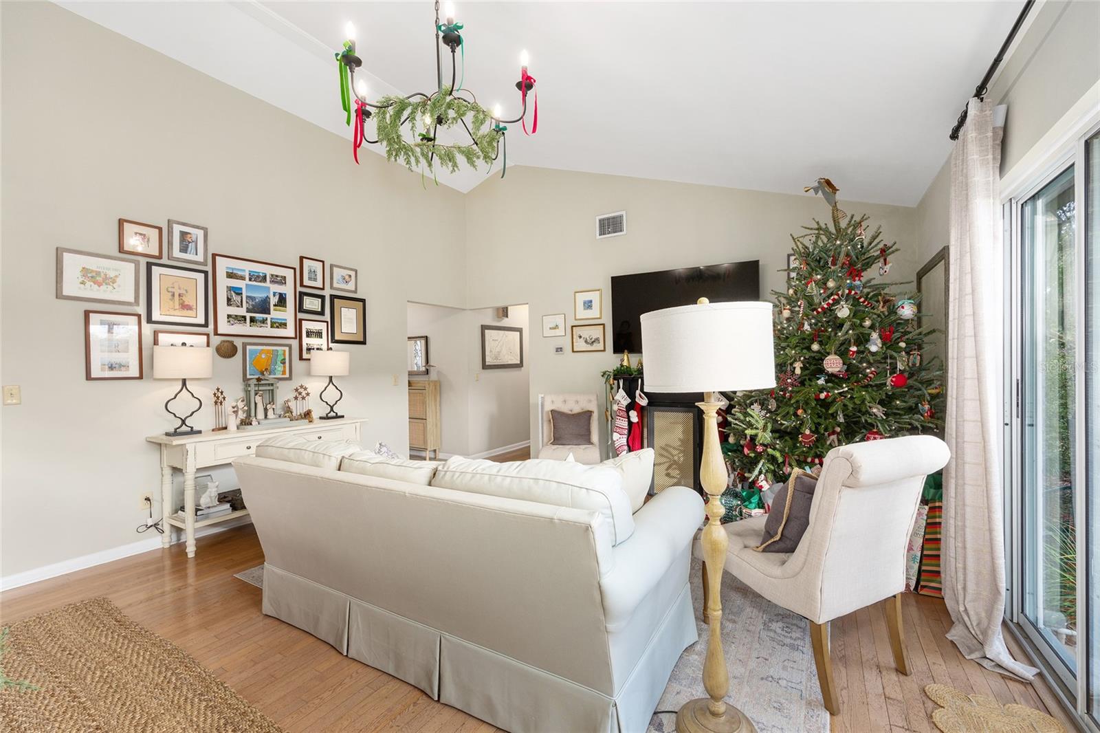 IDYLWEIR PARK - Residential