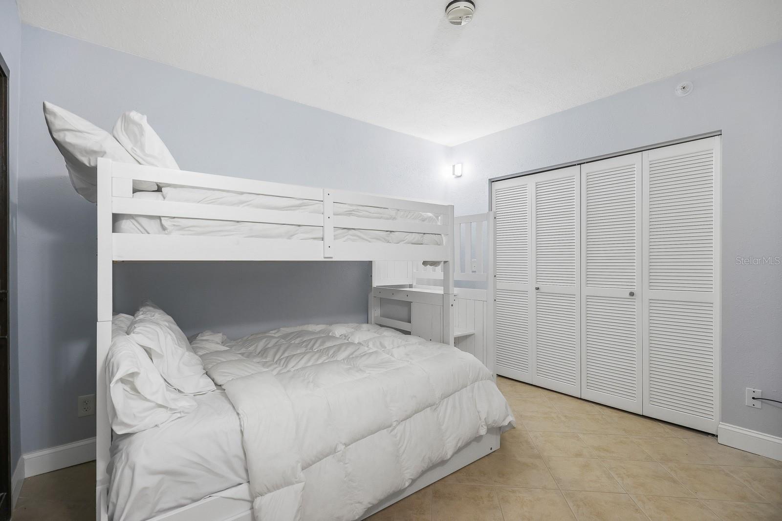 SEAPLACE VI - Residential