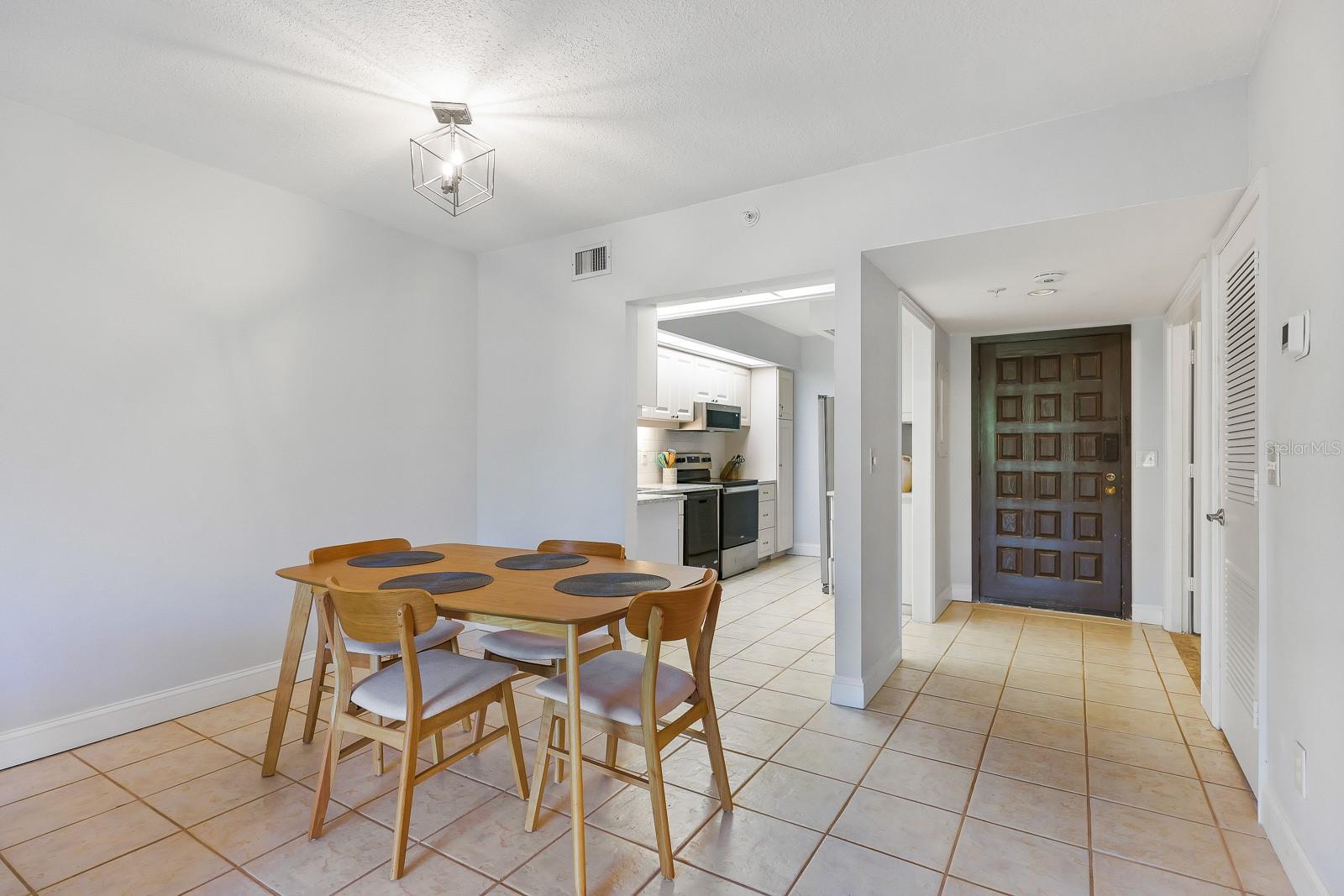 SEAPLACE VI - Residential