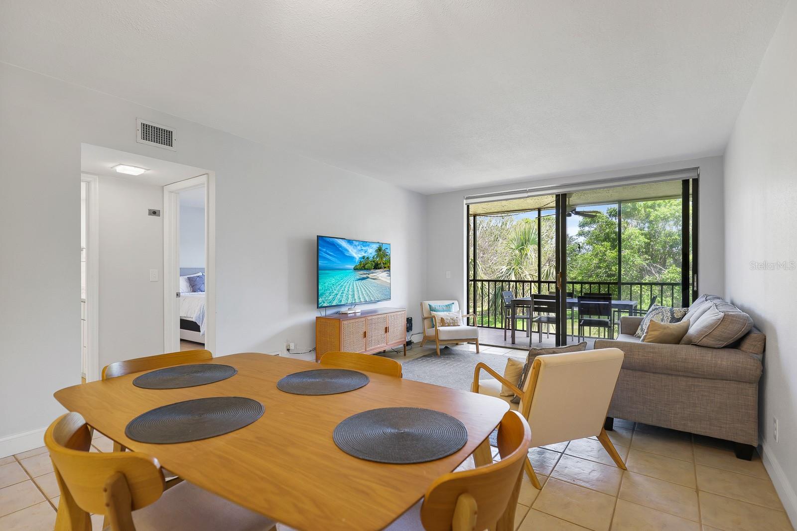 SEAPLACE VI - Residential