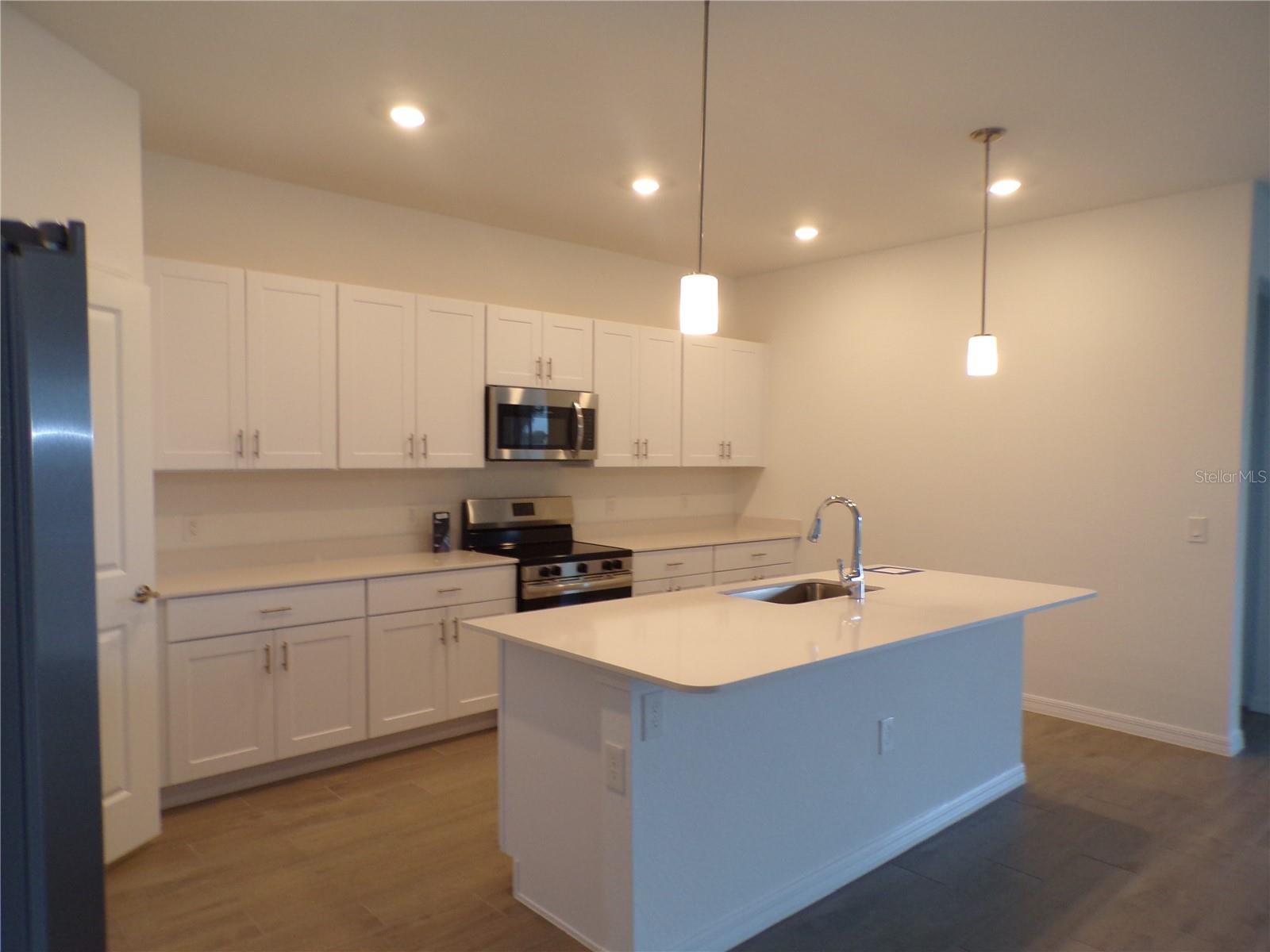 TUCKERS POINTE PH 1 - Residential Lease