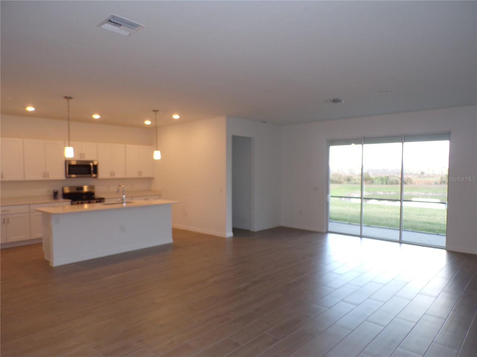 TUCKERS POINTE PH 1 - Residential Lease