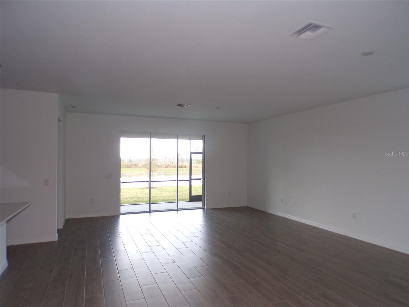 TUCKERS POINTE PH 1 - Residential Lease