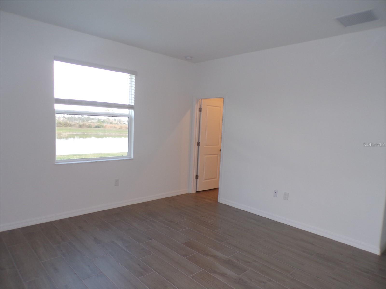 TUCKERS POINTE PH 1 - Residential Lease