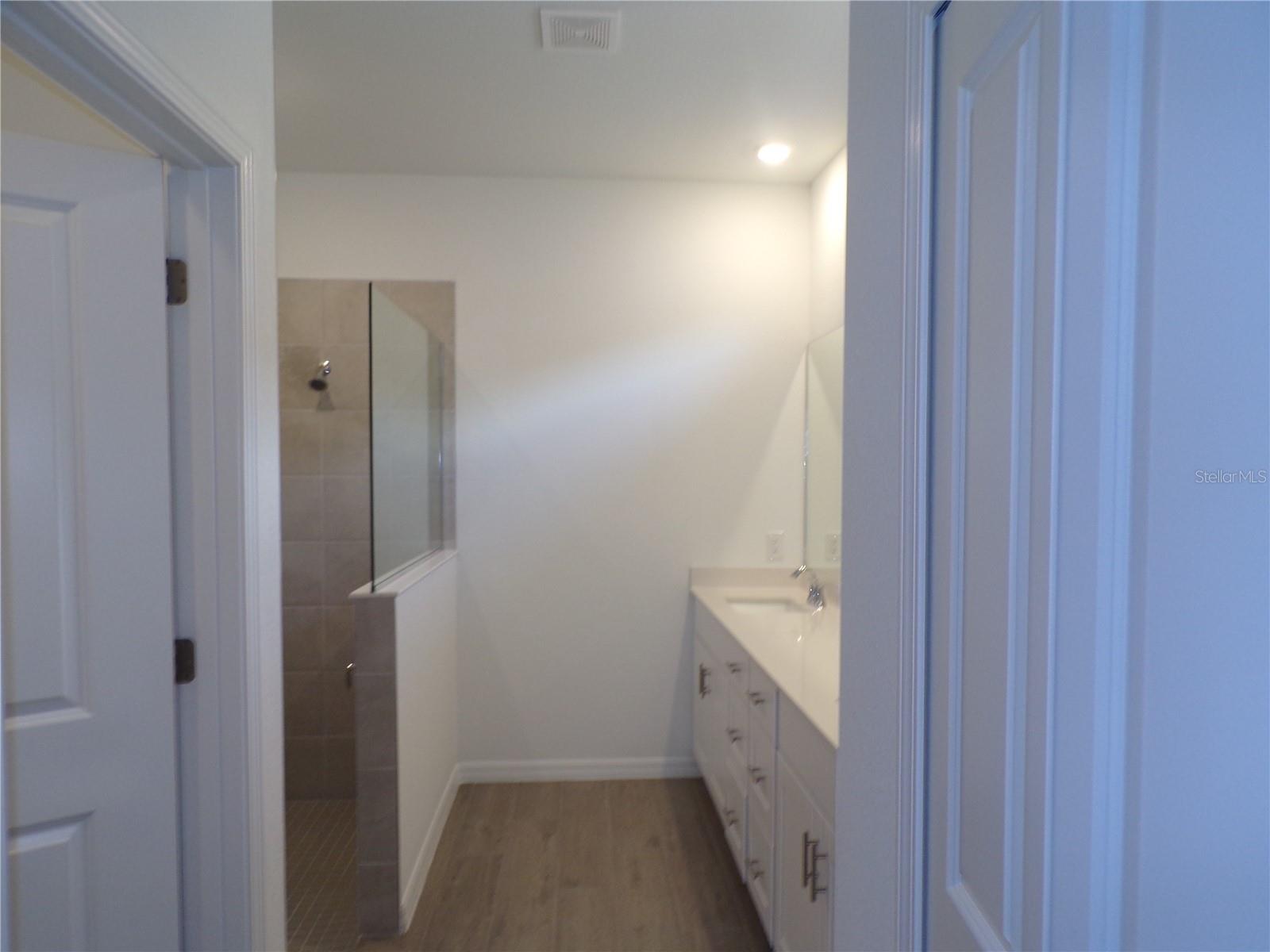 TUCKERS POINTE PH 1 - Residential Lease