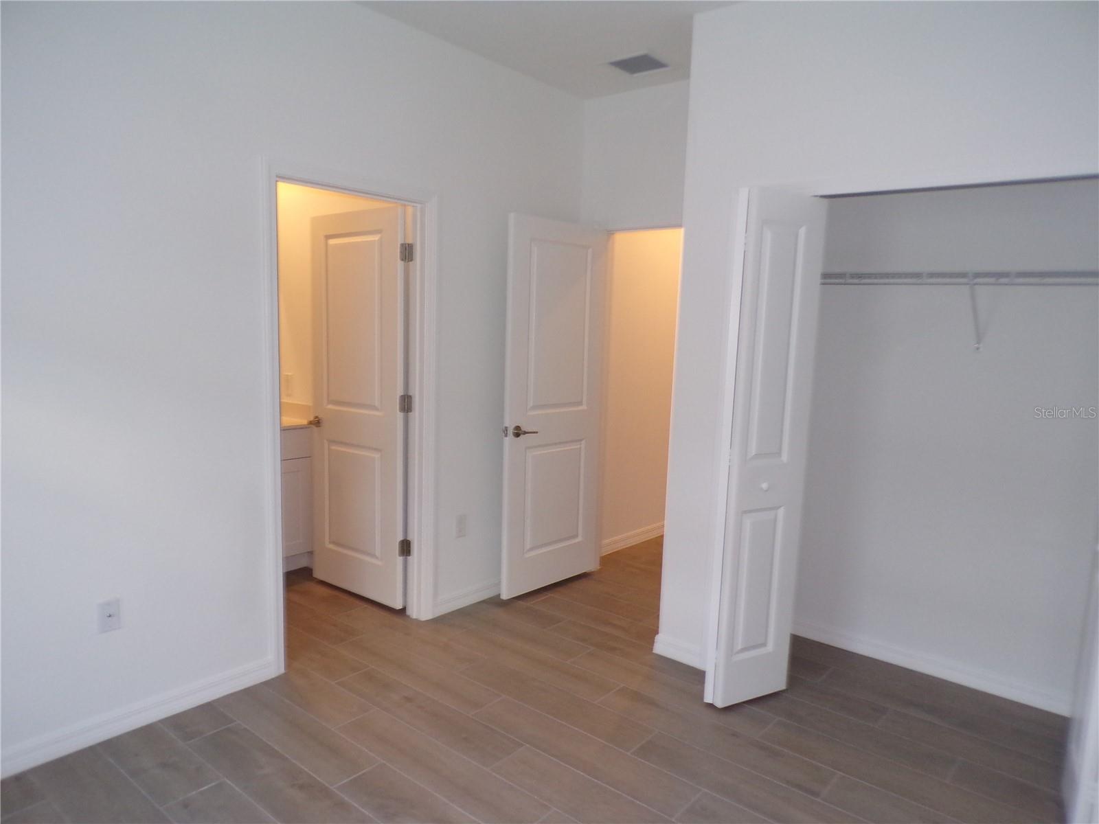 TUCKERS POINTE PH 1 - Residential Lease