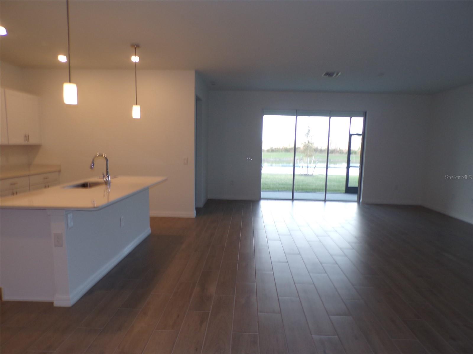 TUCKERS POINTE PH 1 - Residential Lease