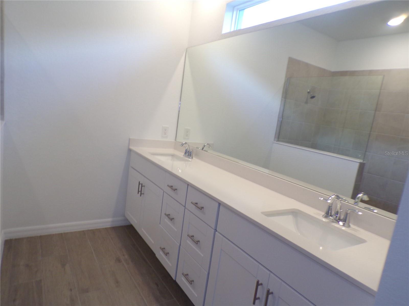 TUCKERS POINTE PH 1 - Residential Lease