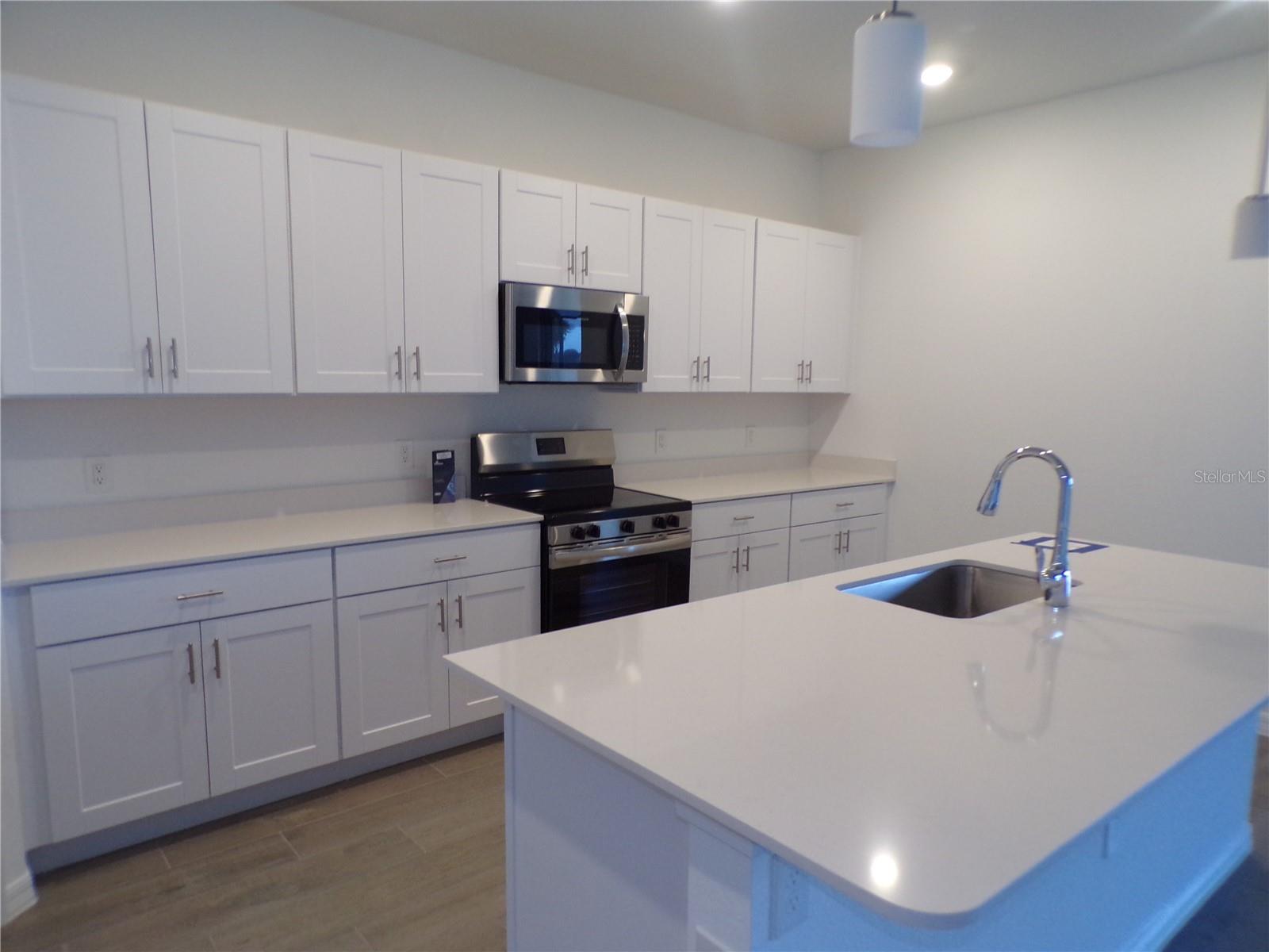 TUCKERS POINTE PH 1 - Residential Lease