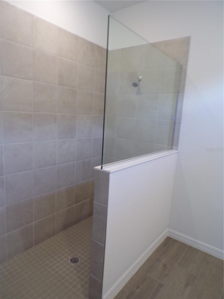 TUCKERS POINTE PH 1 - Residential Lease