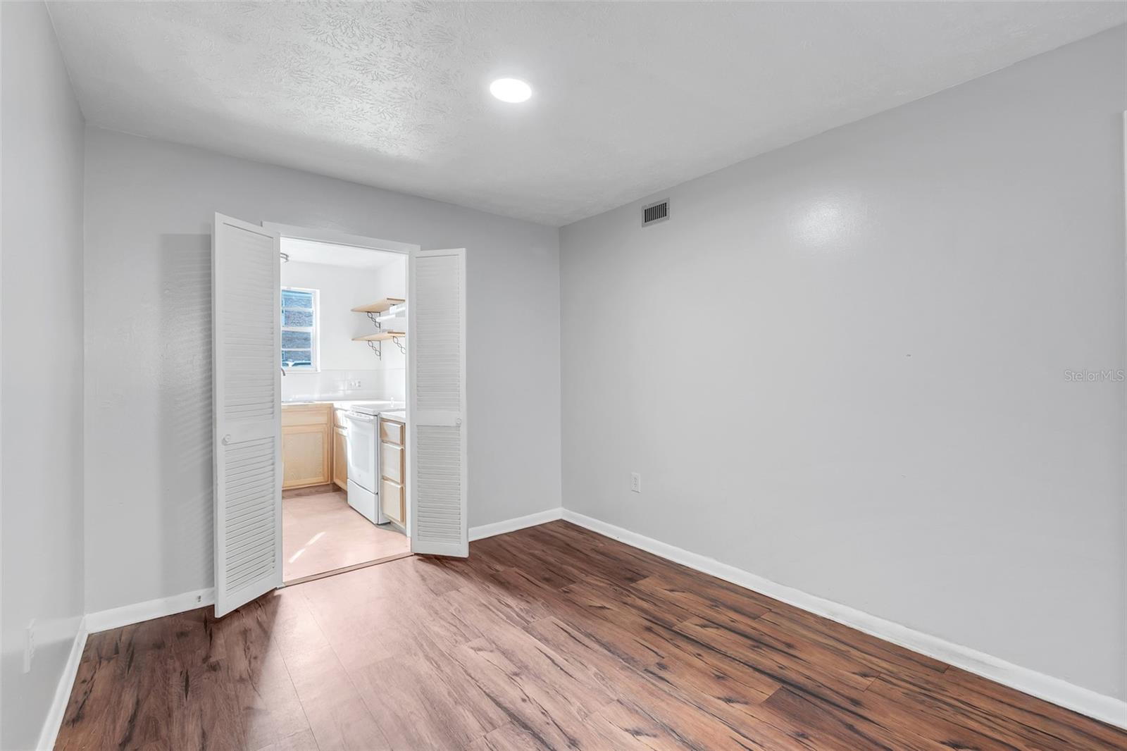 PLANTATION APTS OF ORLANDO NO 1 CONDO - Residential Lease