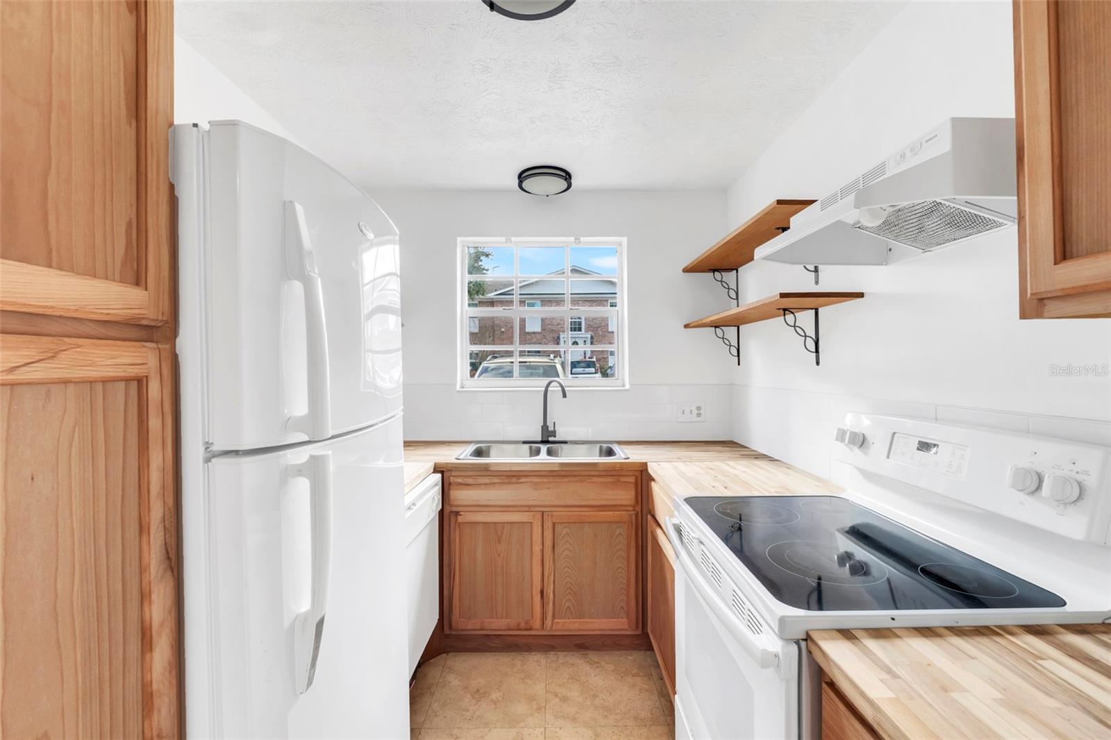 PLANTATION APTS OF ORLANDO NO 1 CONDO - Residential Lease