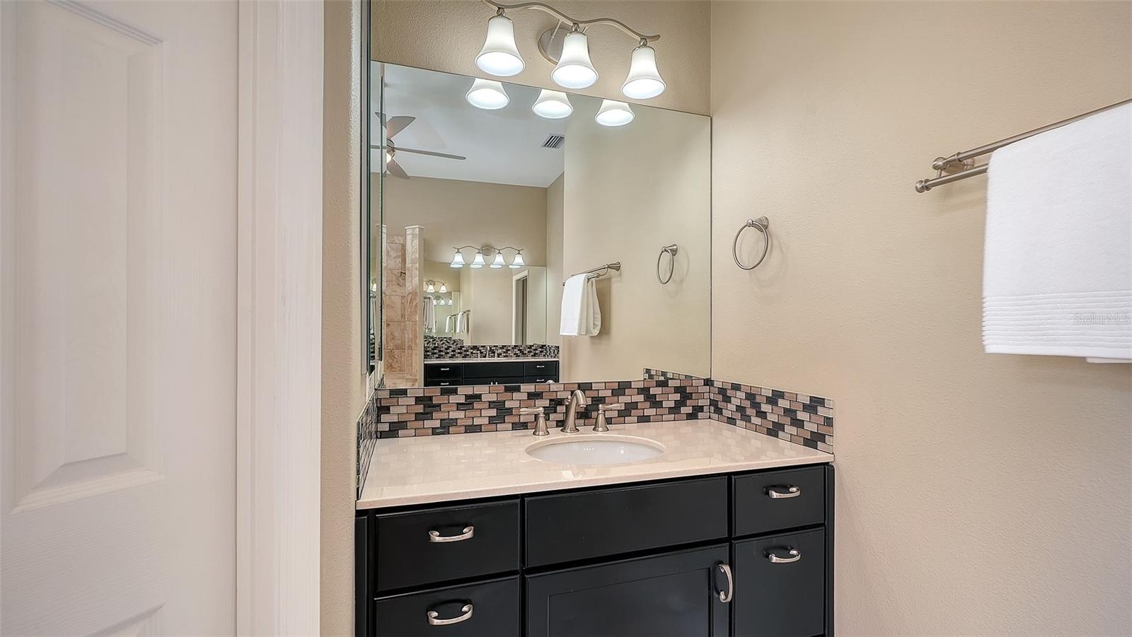 PELICAN POINTE GOLF & COUNTRY CLUB - Residential