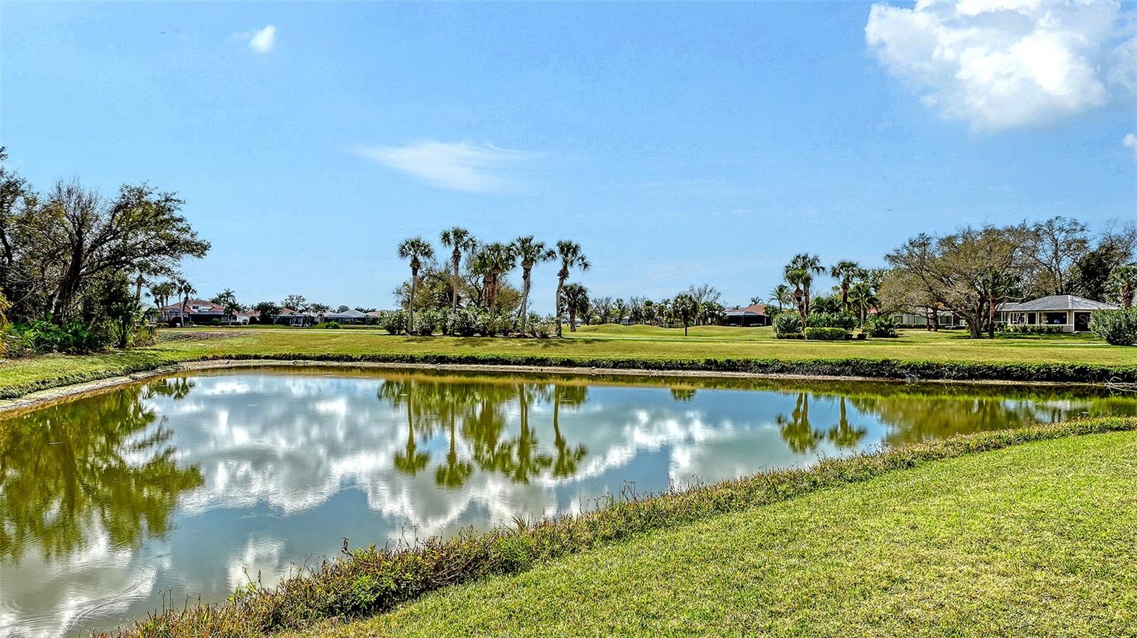 PELICAN POINTE GOLF & COUNTRY CLUB - Residential