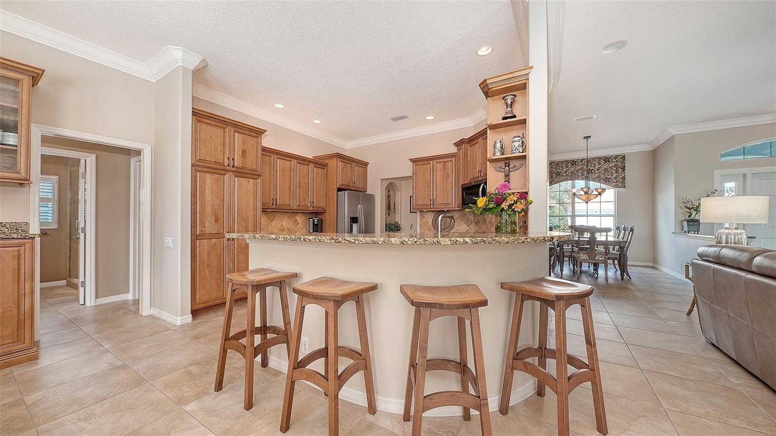 PELICAN POINTE GOLF & COUNTRY CLUB - Residential