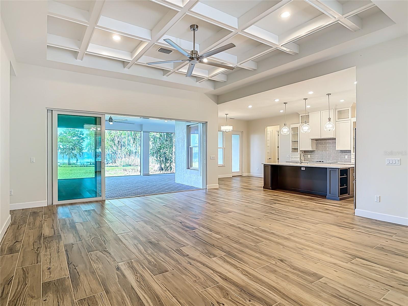 STONE ISLAND ESTATES UNIT 04 & 06 - Residential