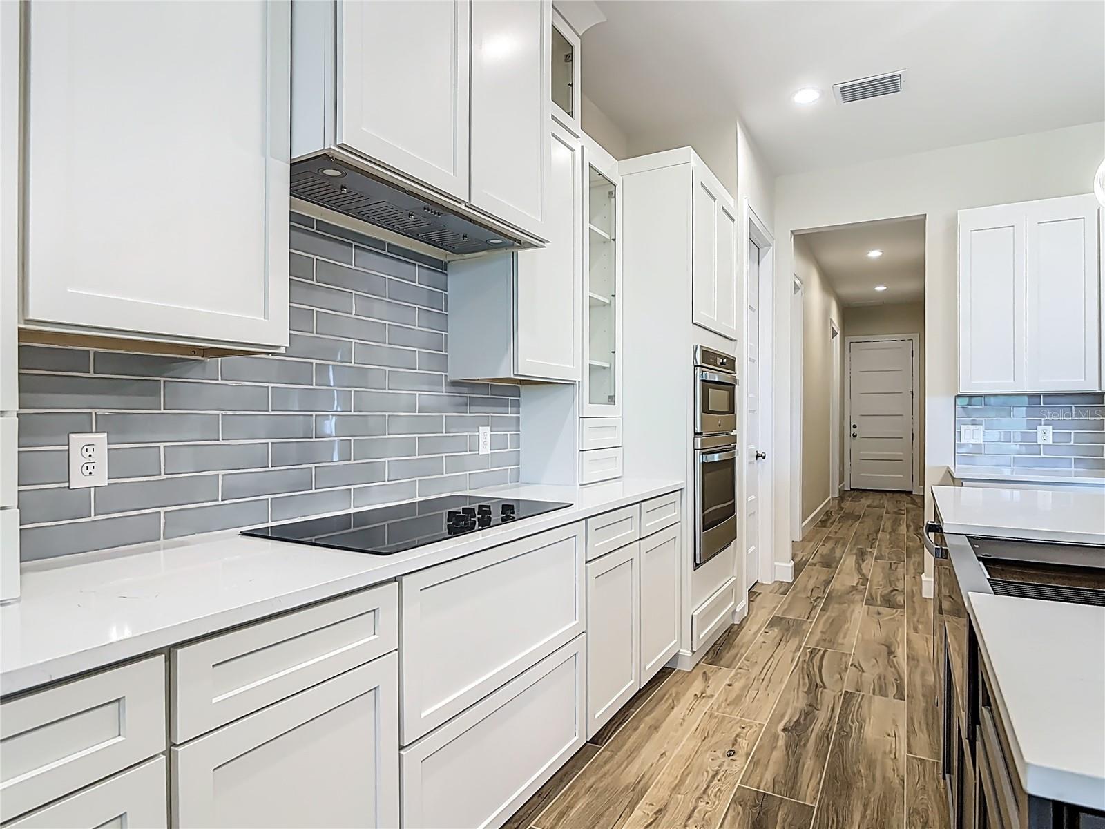 STONE ISLAND ESTATES UNIT 04 & 06 - Residential