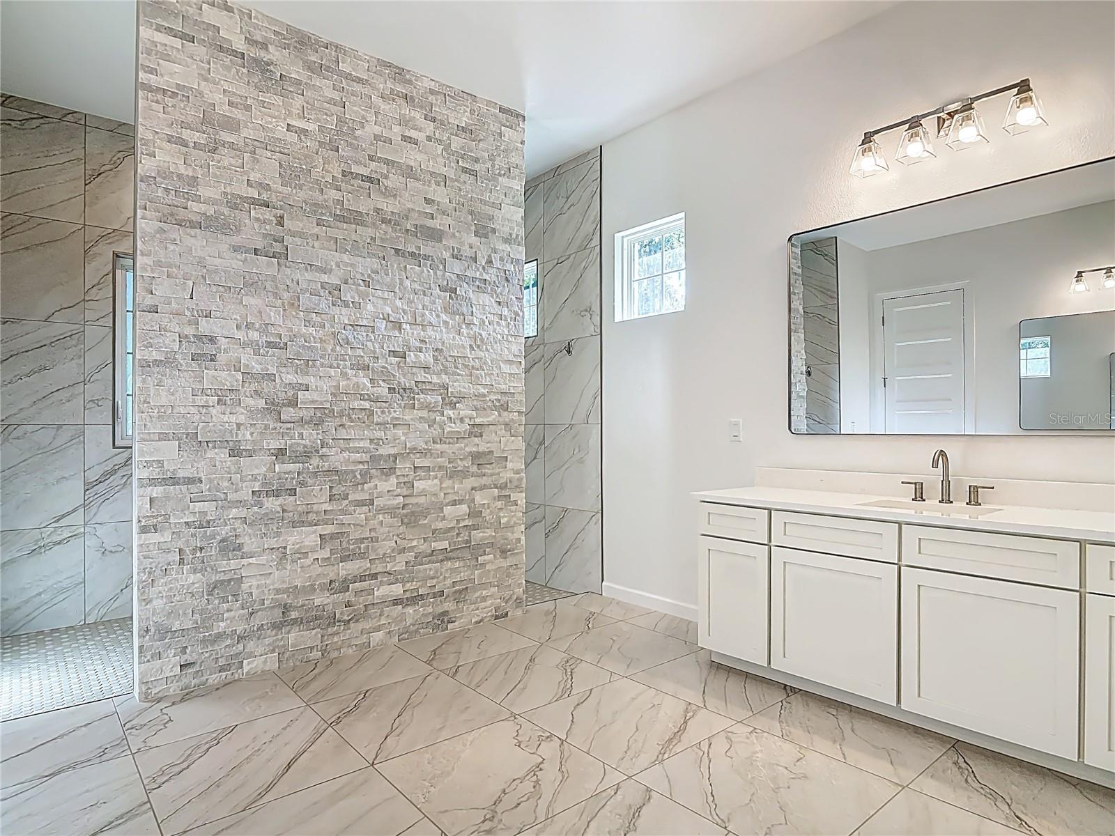 STONE ISLAND ESTATES UNIT 04 & 06 - Residential