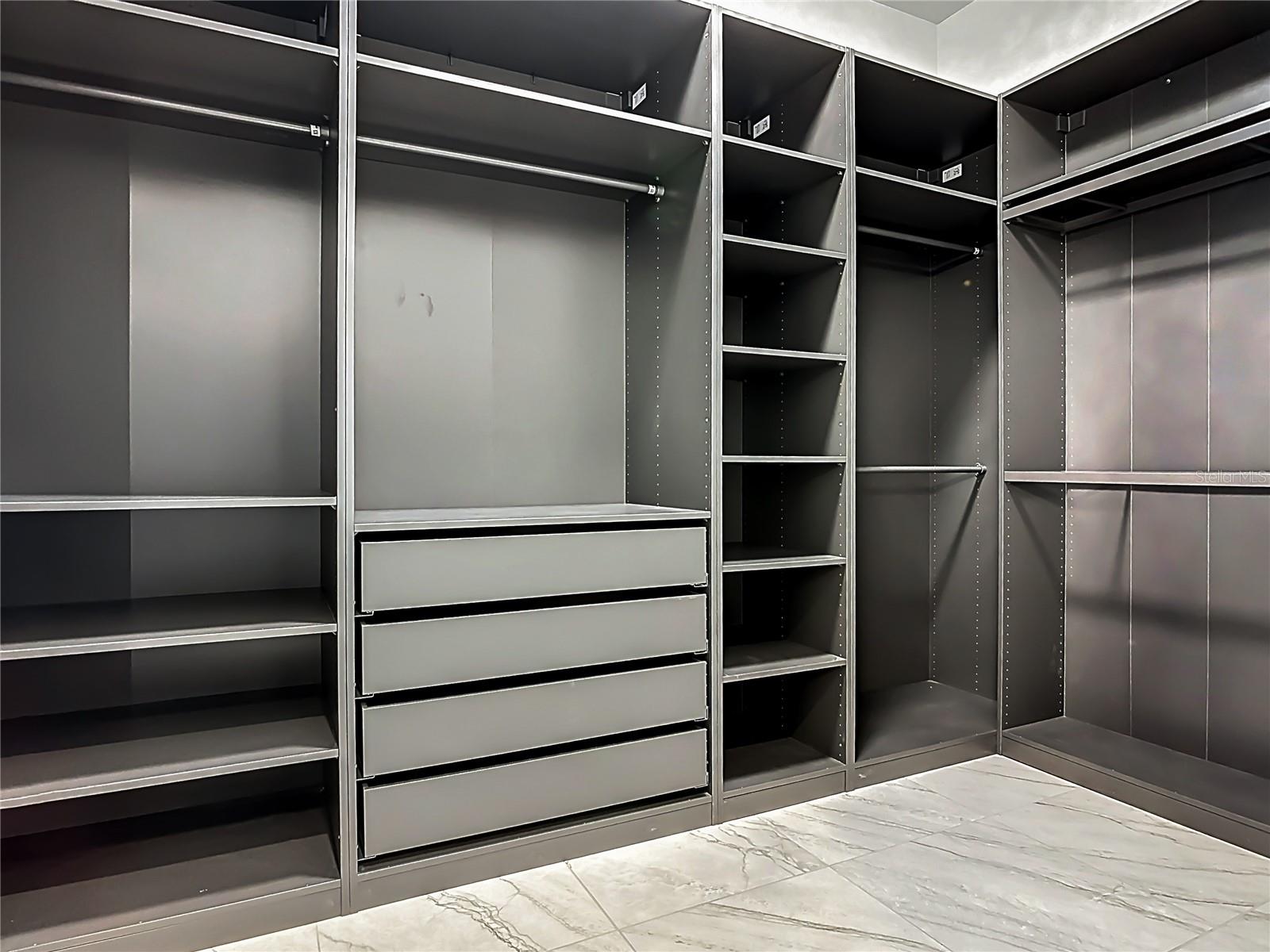 STONE ISLAND ESTATES UNIT 04 & 06 - Residential