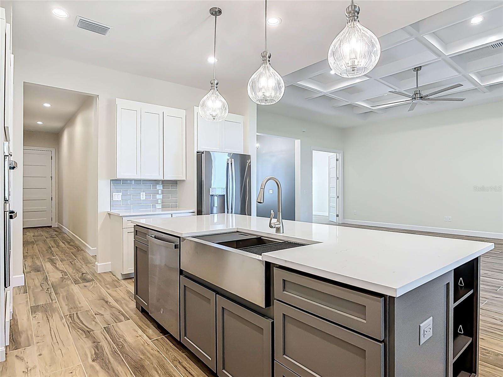 STONE ISLAND ESTATES UNIT 04 & 06 - Residential